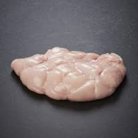 Terrine marbrée de ris de veau, chutney pomme/rhubarbe, sur lit de verdure